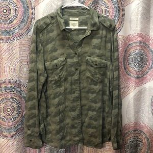 American Eagle Camo Button Down